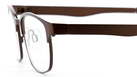 Glasses Direct präsentiert Daisy - eine zeitlos-schicke Unisex-Brille